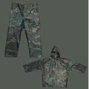 USGI Parka Wet Weather Large 2 Piece Set Runs Big, Fits Large-XXXL New Old Stock